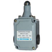 Выключатель путевой конечный ВПК 2111 10A толкатель с роликом Электротехник ET000755